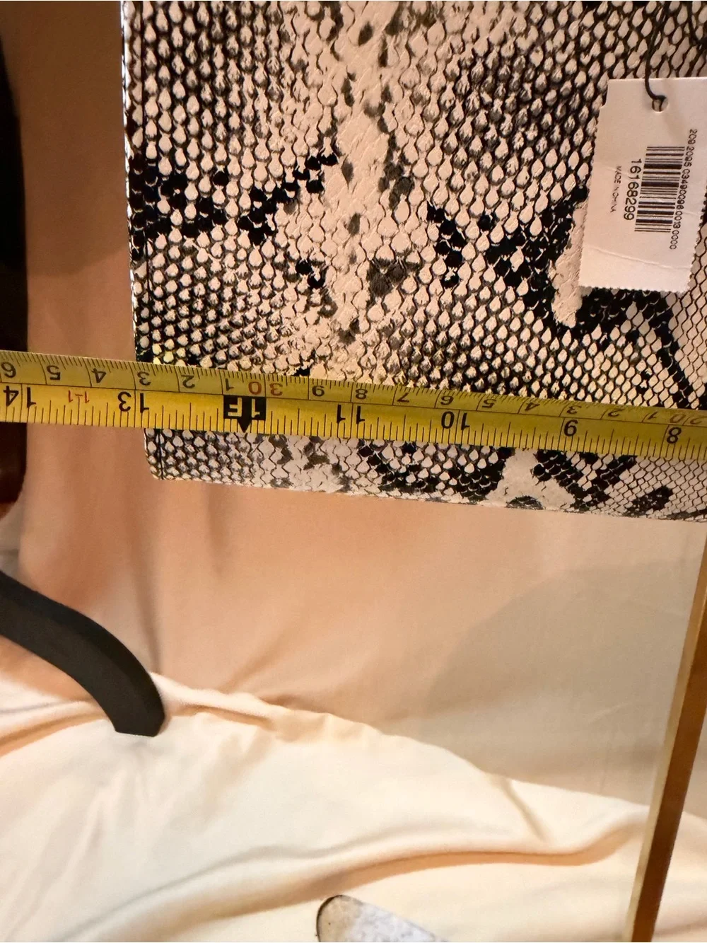 Textured Snake-Print Cutout Handle Clutch - Black & White